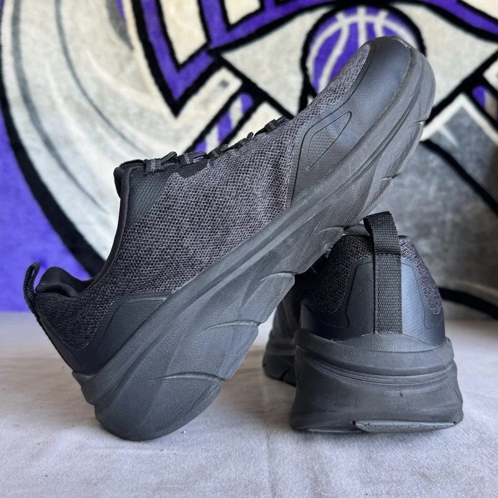 Size 9.5 - Skechers D'LUX WALKER 2.0 Men's Black Extra Wide Memory Foam Sneakers